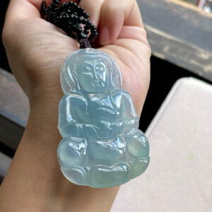 冰种蓝水翡翠观音挂件