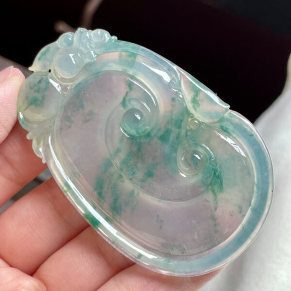 冰种飘花翡翠大如意